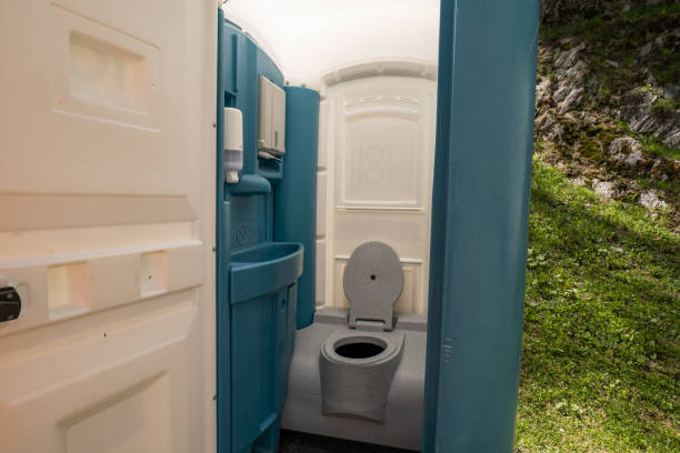 Portable Restroom Setup and Delivery in Carpentersville, IL